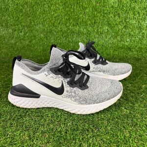 Nike Epic React Flyknit 2 Womens Size 8.5 Gray White Running Shoes Sneakers